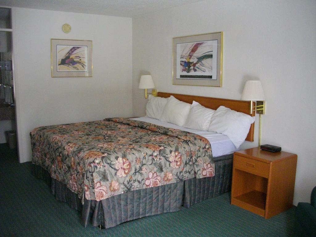 Macomb Inn Habitación foto